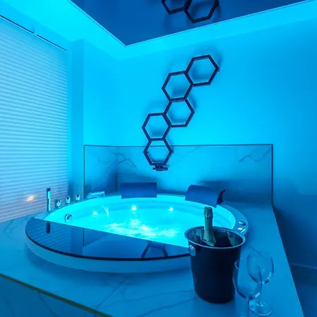 Golden Pearl Spa Prywatny Apartament Z Sauna I Jacuzzi Kolobrzeg Exterior photo